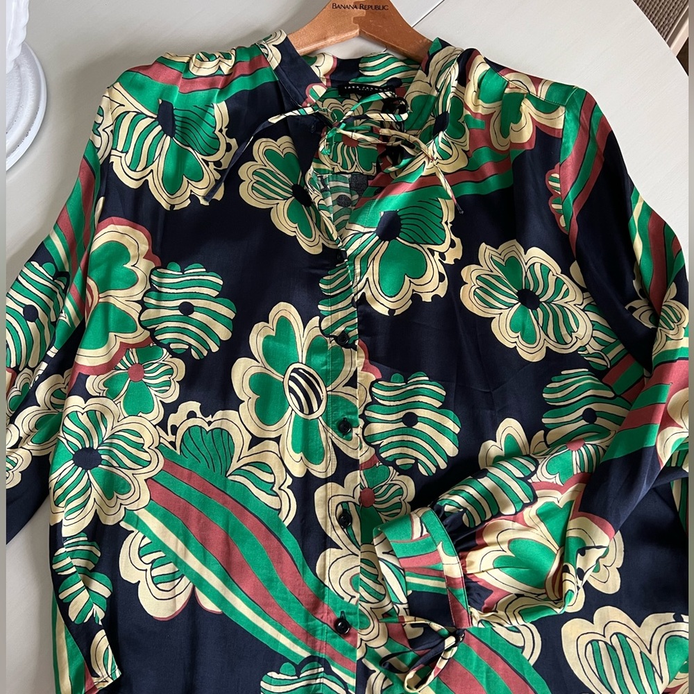 Tara Jarmon Clemson blouse in Nocurine - Picture 9 of 10